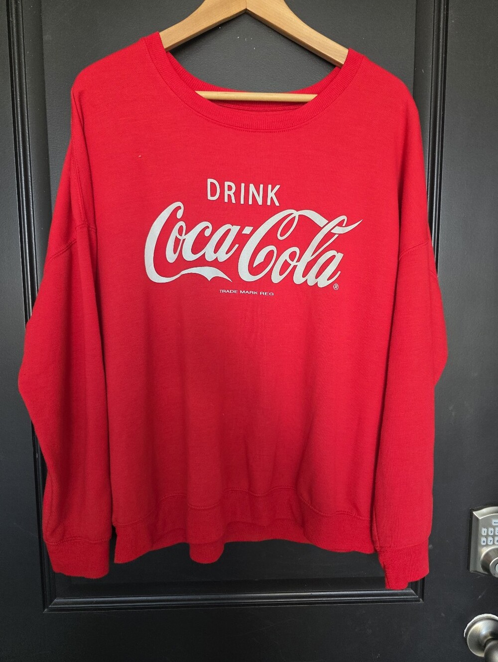 Coca-Cola Women's XL Red Logo Graphic Sweatshirt Crewneck Pullover Soft Casual